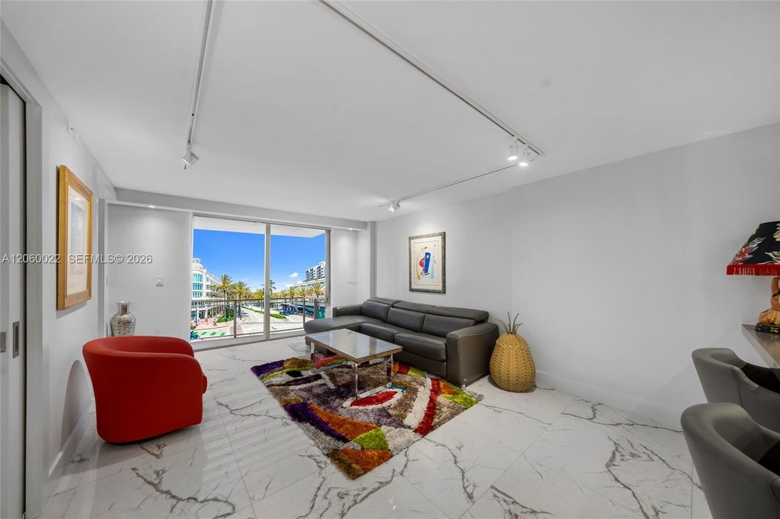 Condo in Miami Beach, Florida, United States 3 - 18536086