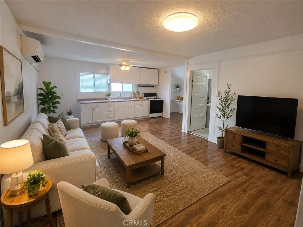 Townhouse in Los Angeles, California, United States 2 - 18532933