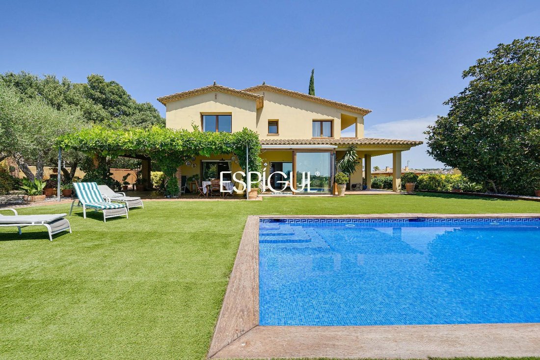 Villa in Mont-ras, Catalonia, Spain 2 - 18536124