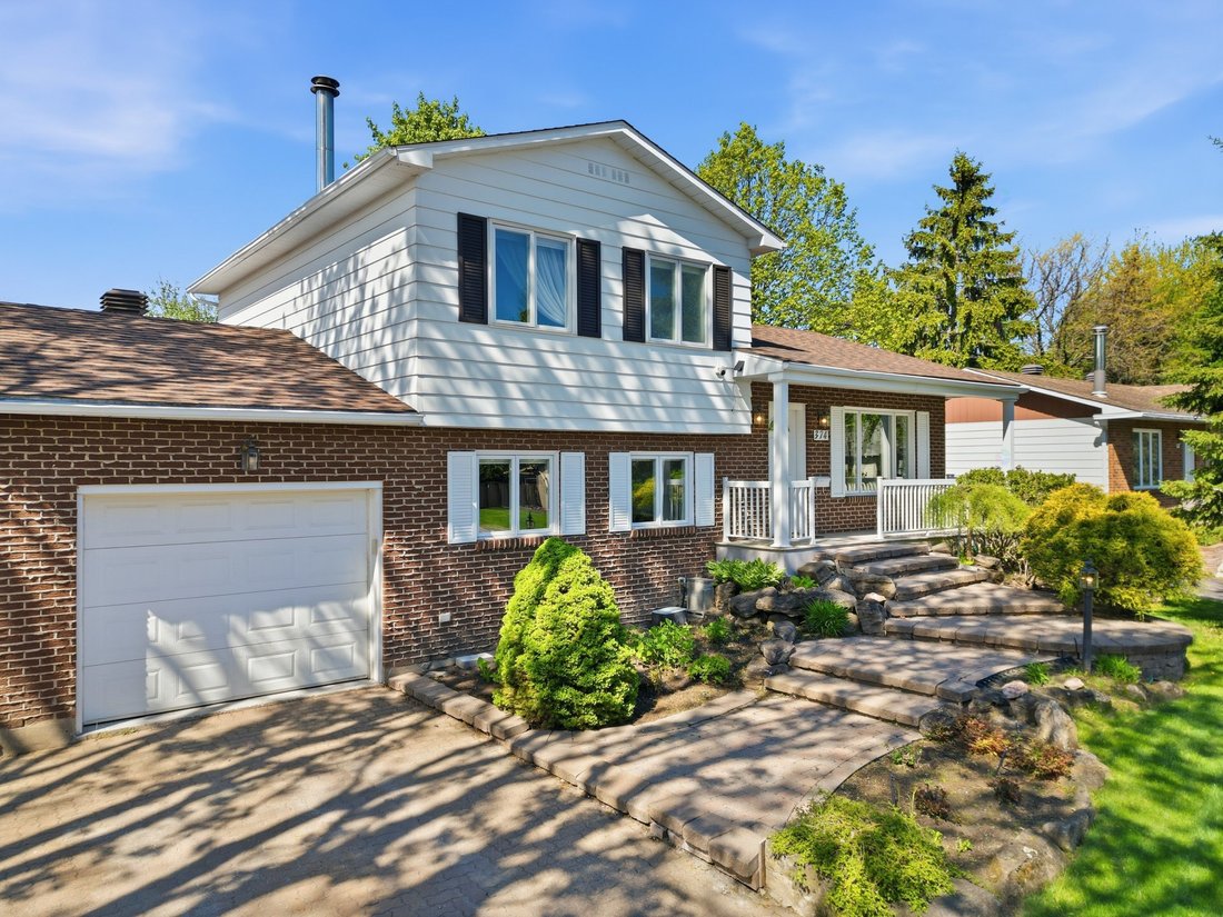 House in Boucherville, Quebec, Canada 1 - 18535471