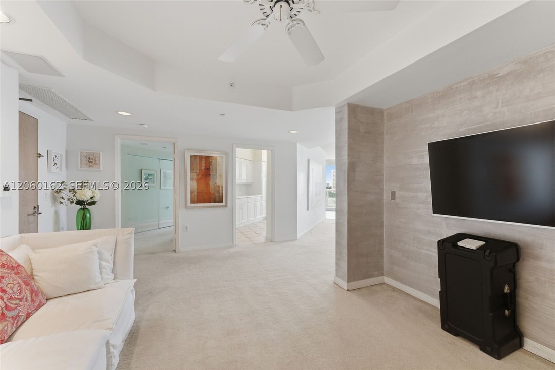 Condo in Golden Beach, Florida, United States 5 - 18534759