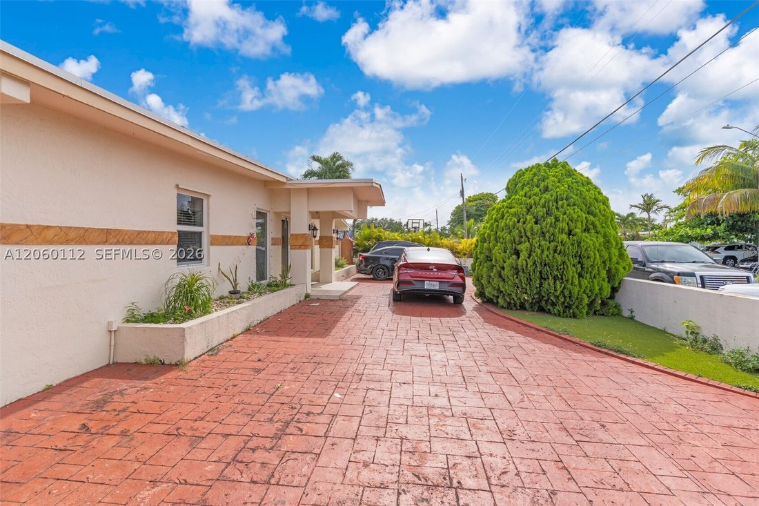 House in Miami, Florida, United States 3 - 18534755