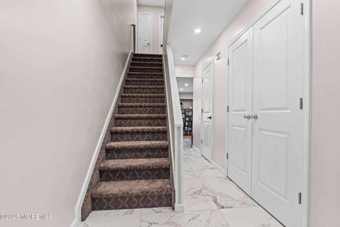 Condo in Long Branch, New Jersey, United States 3 - 18532255