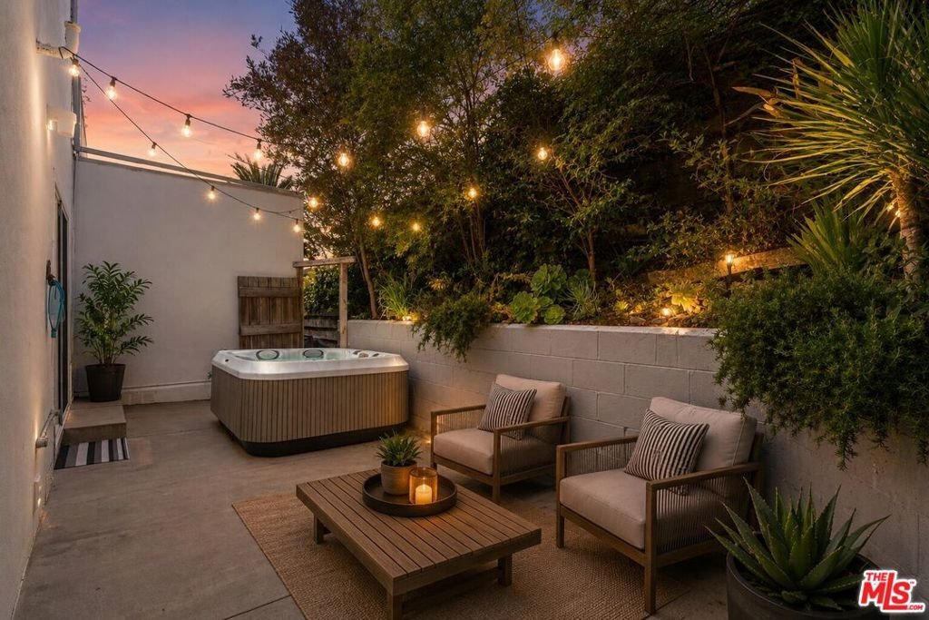 Santa Monica, California, United States 3 - 18028660