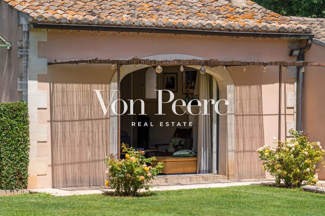 House in Saint-Rémy-de-Provence, Provence-Alpes-Côte d'Azur, France 5 - 18533428