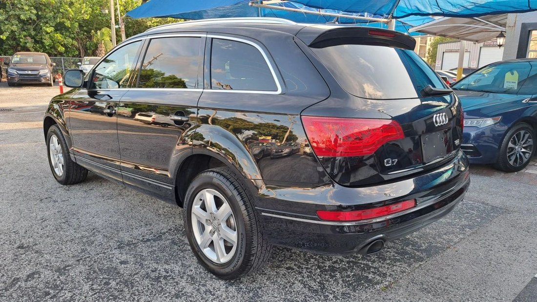 Suv in Pompano Beach, FL, United States 5 - 18536607