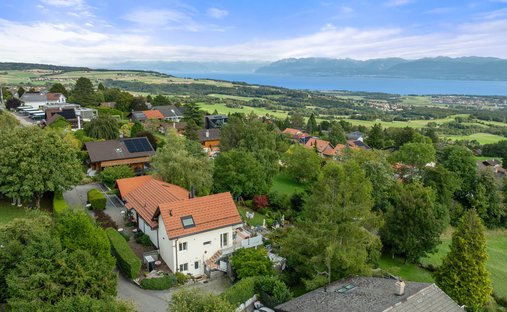 Haus in Arzier-Le Muids, Waadt, Schweiz 1