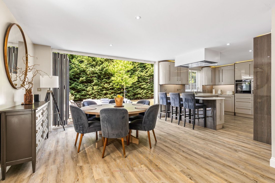 House in Crawley Down, England 2 - 18536119
