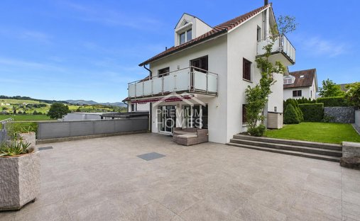 Townhouse en Schübelbach, Schwyz, Suiza 1