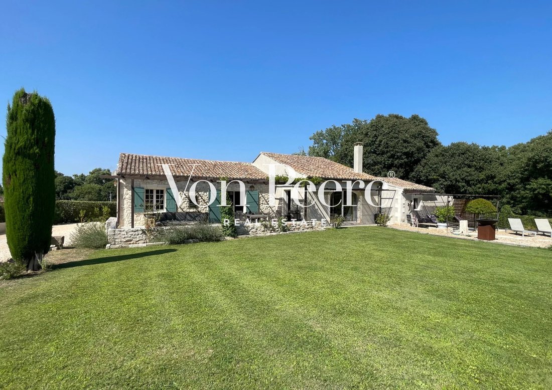 House in Saint-Rémy-de-Provence, Provence-Alpes-Côte d'Azur, France 1 - 18533428