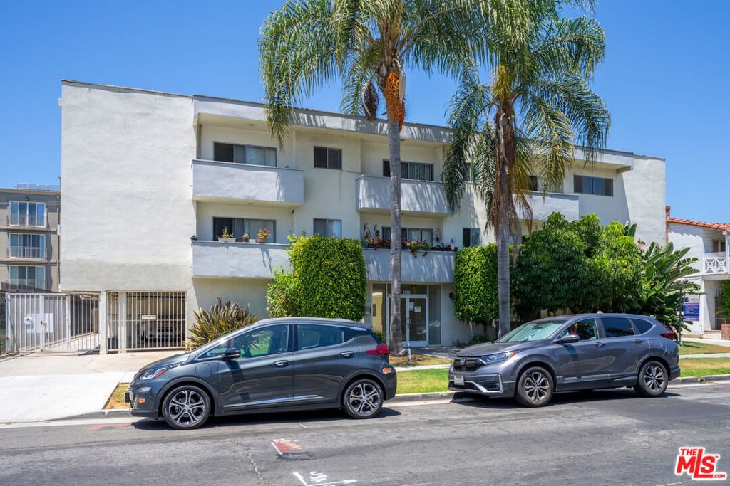 Los Angeles, California, United States 5 - 18535096