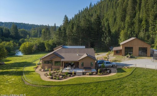 House in Newport, Washington, United States 1