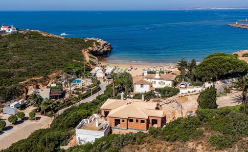 House in Ferragudo, Algarve, Portugal 1
