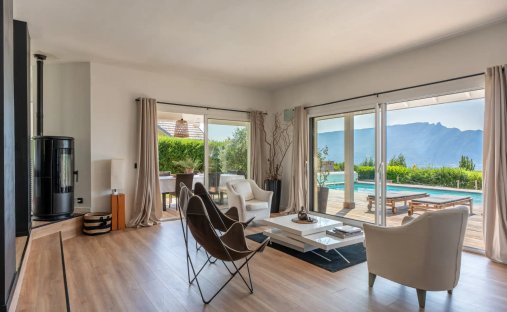 Villa in Italie-Jacotot, Aix-les-Bains, France 1