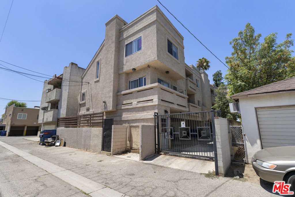 Los Angeles, California, United States 5 - 18535100