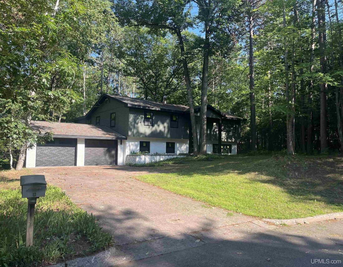 House in Marquette, Michigan, United States 1 - 18307711