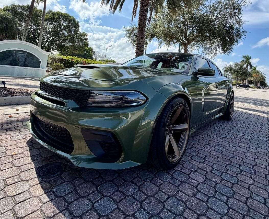 Sedan in Oakland Park, FL, United States 2 - 18536718