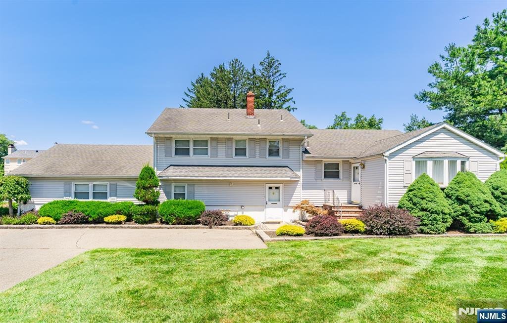 House in Fairfield, New Jersey, United States 1 - 18535477