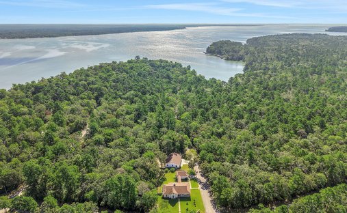 House in Oakhurst, Texas, United States 1