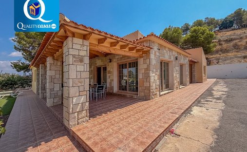 Villa in Mutxamel, Valencian Community, Spain 1