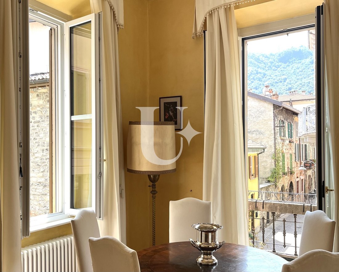 Apartment in Historic Center, Como, Lombardy 2 - 18532689