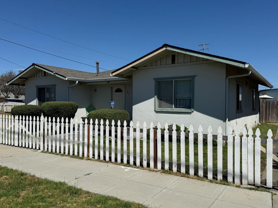 Salinas, California, United States 1 - 18535389