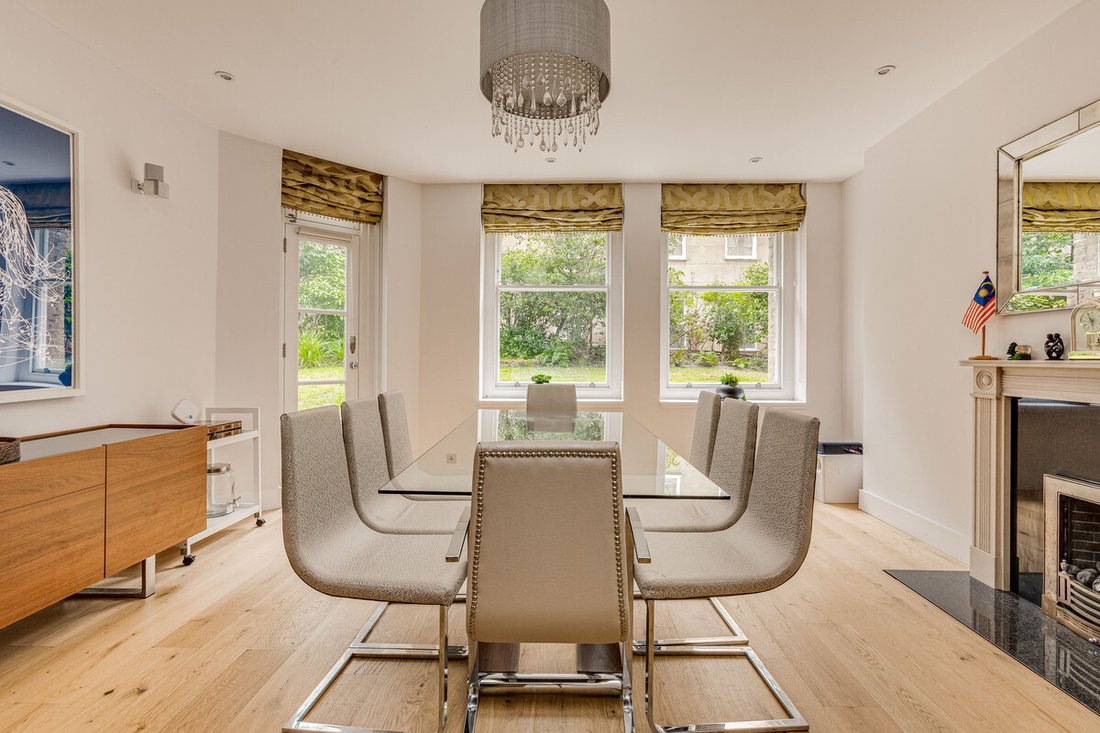 Apartment in Campden Hill, Kensington And Chelsea, England 1 - 18534204