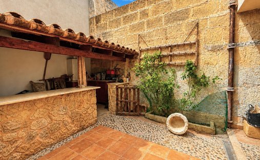 Townhouse in Petra, Balearic Islands, Spain 1