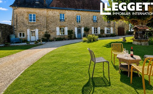 House in Pressac, Nouvelle-Aquitaine, France 1