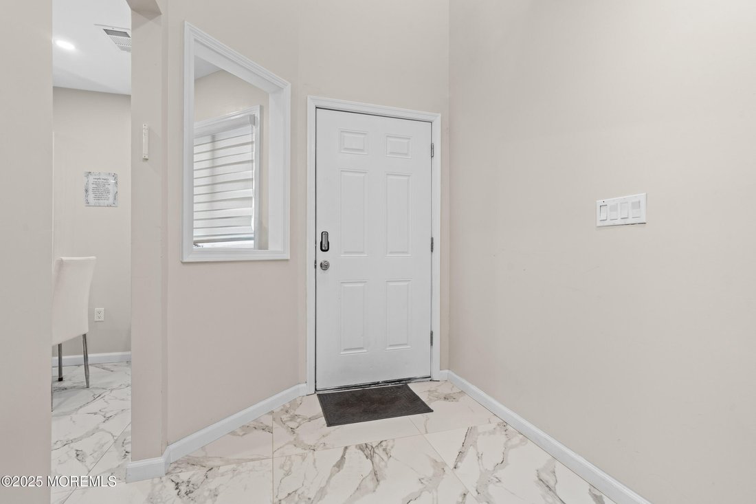 Condo in Long Branch, New Jersey, United States 2 - 18532255