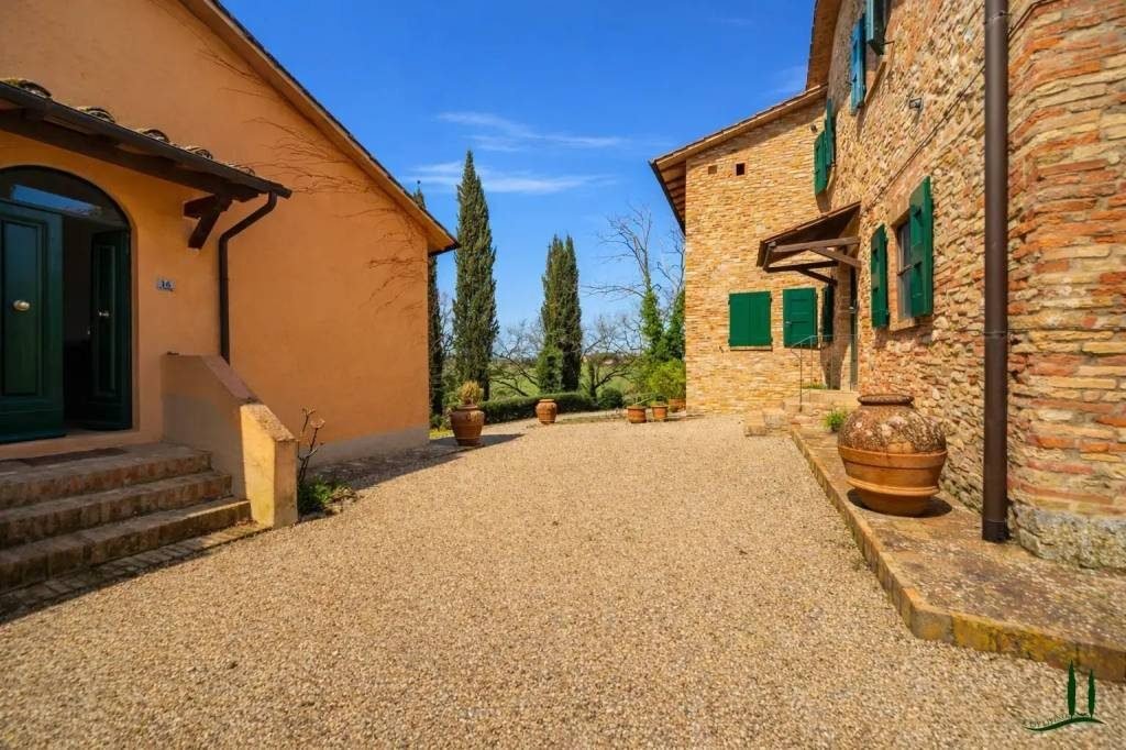 Country House in San Gimignano, Tuscany, Italy 3 - 18534372