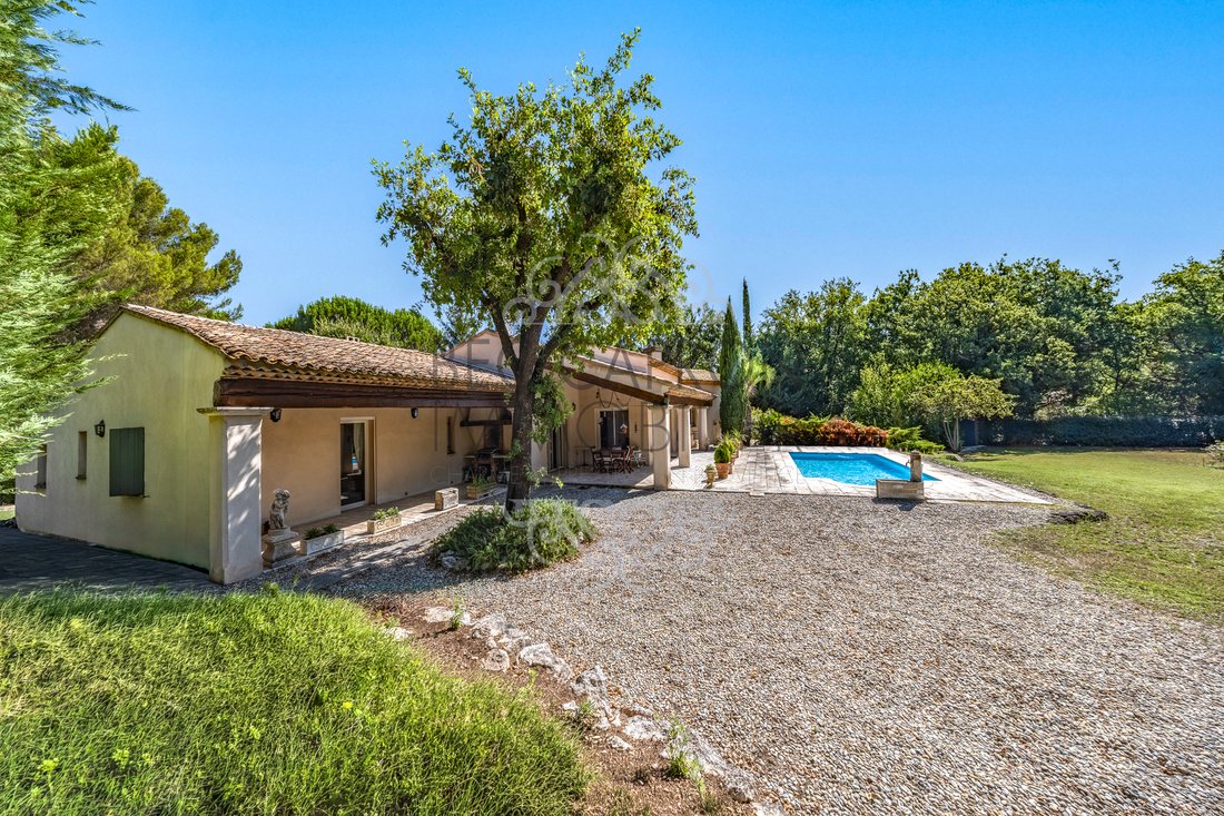 House in Granettes-Jauberte-Sainte Anne, Aix-en-Provence, France 3 - 18532794