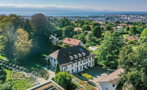 Haus in Jouxtens-Mézery, Waadt, Schweiz 1