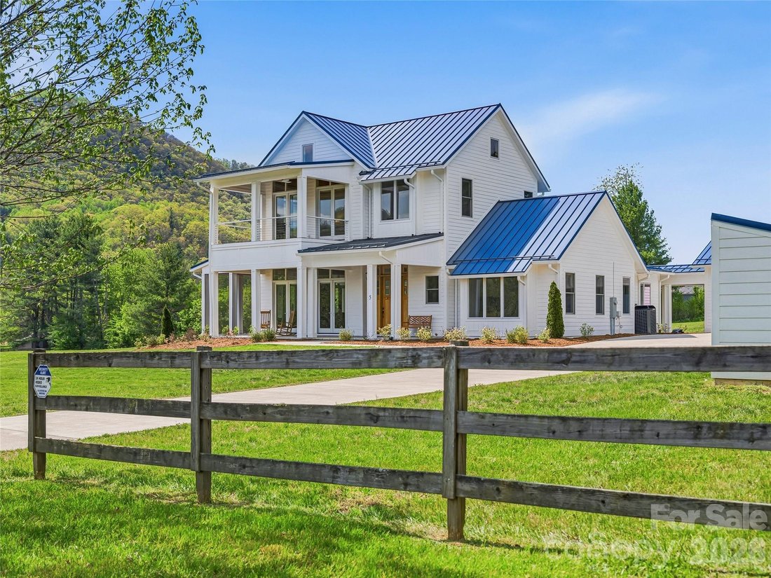 House in Fairview, North Carolina, United States 1 - 17652707