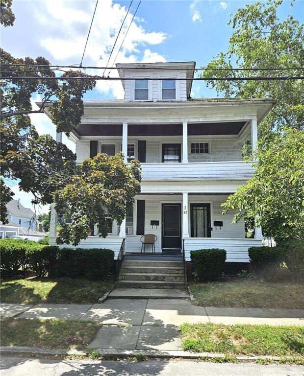 Cranston, Rhode Island, United States 1 - 18449012