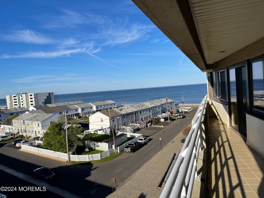 Condo in Long Branch, New Jersey, United States 1 - 18536101