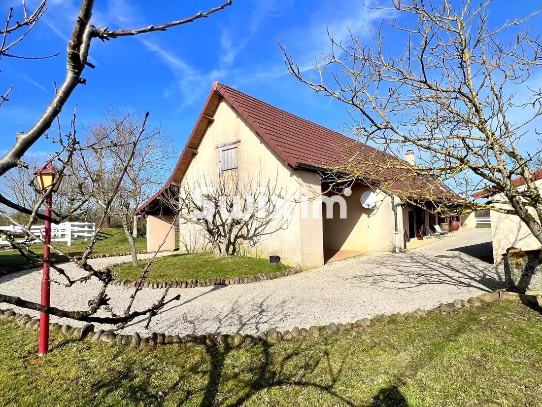 House in Saint-Germain-du-Bois, Bourgogne – Franche-Comté, France 1 - 18533472