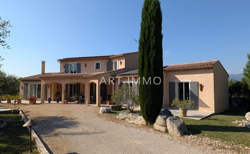 House in Apt, Provence-Alpes-Côte d'Azur, France 1