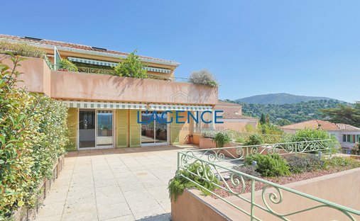 Apartment in Nord Est, Bormes-les-Mimosas, France 1