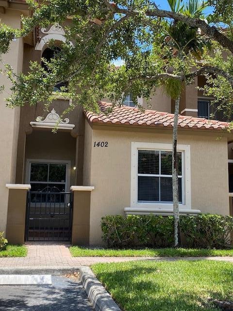 West Palm Beach, Florida, United States 3 - 18533032