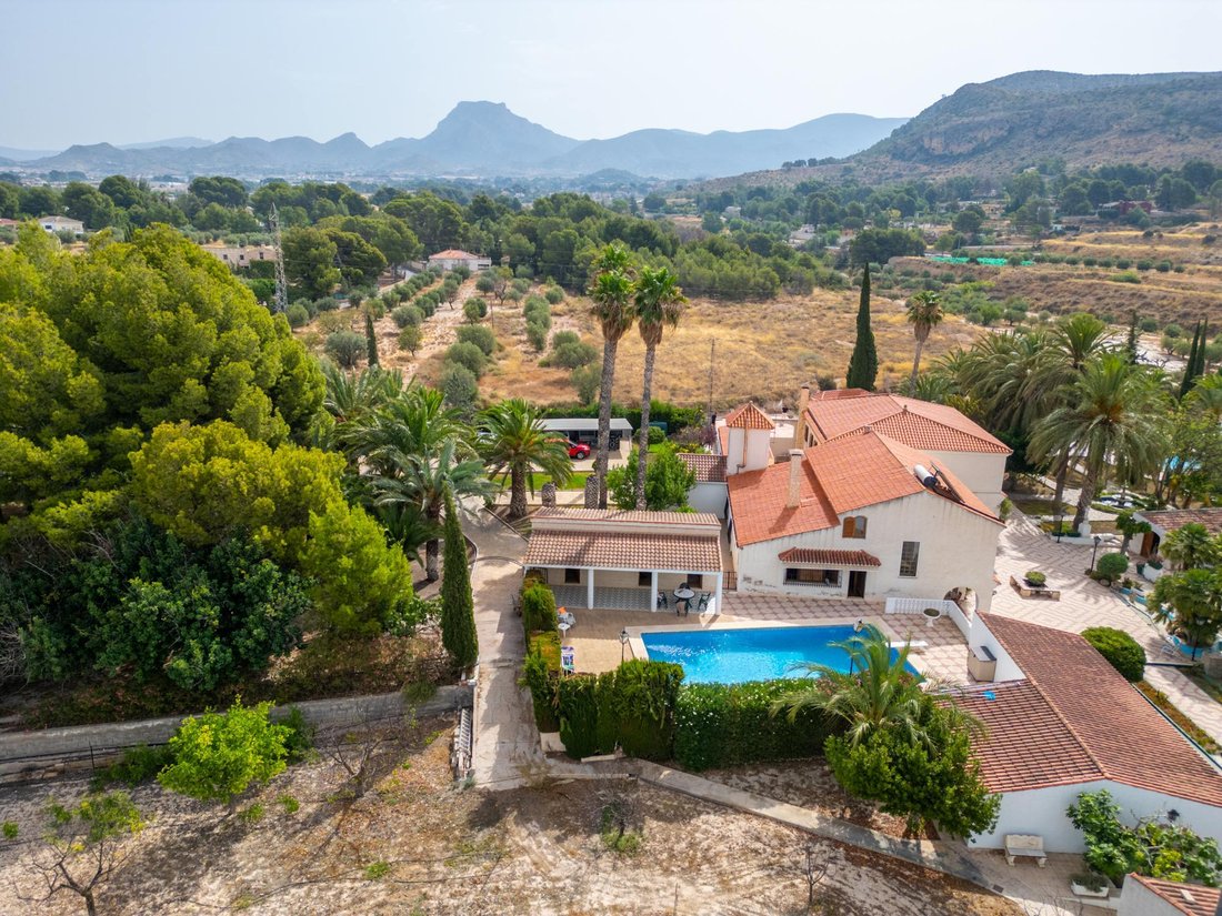 Country House in Elda, Valencian Community, Spain 2 - 17837059