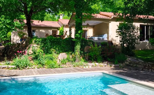 Villa in La Cassagne, Nouvelle-Aquitaine, France 1