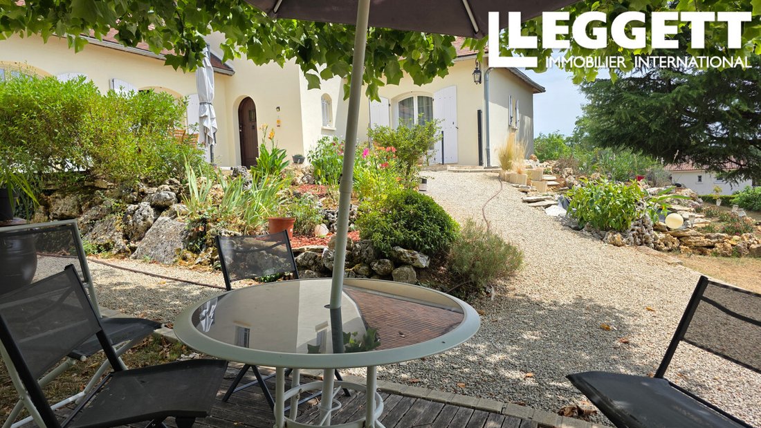 Villa in Negrondes, Nouvelle-Aquitaine, France 3 - 18536447