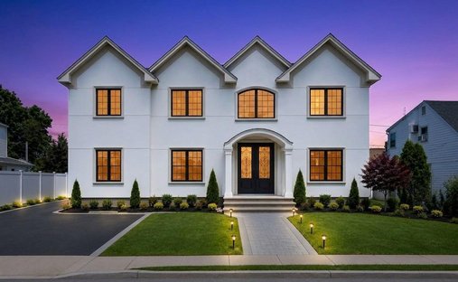 House in Hicksville, New York, United States 1