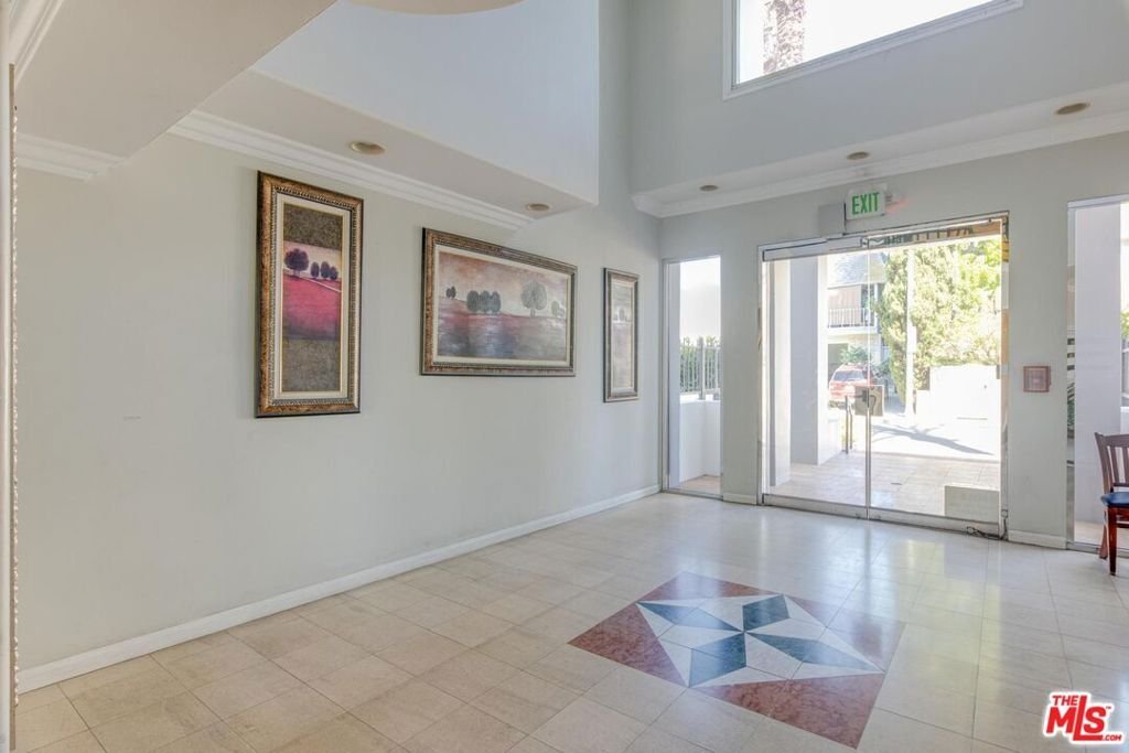 Condo in Los Angeles, California, United States 4 - 18535065