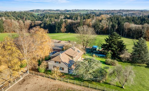 House in Bretigny-sur-Morrens, Vaud, Switzerland 1