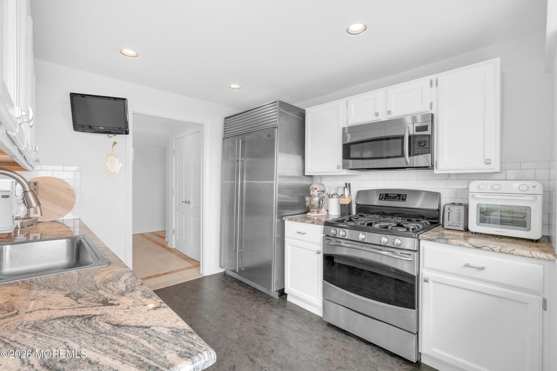 Condo in Long Branch, New Jersey, United States 5 - 18536101