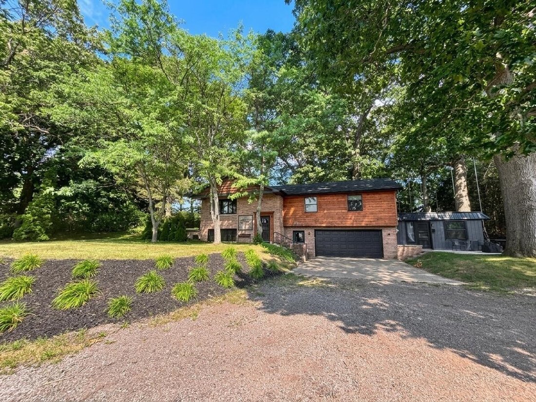 House in Fruitport Charter Township, Michigan, United States 1 - 18535037