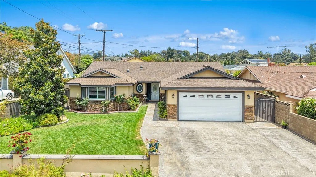 Condo in La Verne, California, United States 2 - 18316157