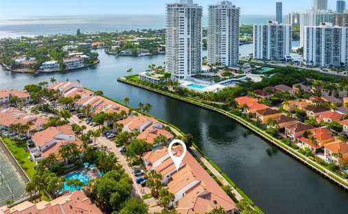 Townhouse in Aventura, Florida, United States 1
